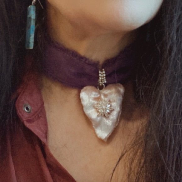 Hand Crafted Purple Velvet Choker with Gold Heart Pendant - Picture 4 of 5